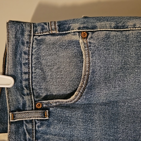 Levi's 550 Relaxed Fit Jeans - Picture 2 of 10